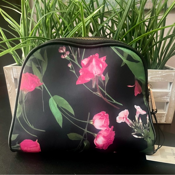 TED BAKER LONDON 3 Piece Scattered Bouquet Cosmetic Bags - Picture 2 of 5